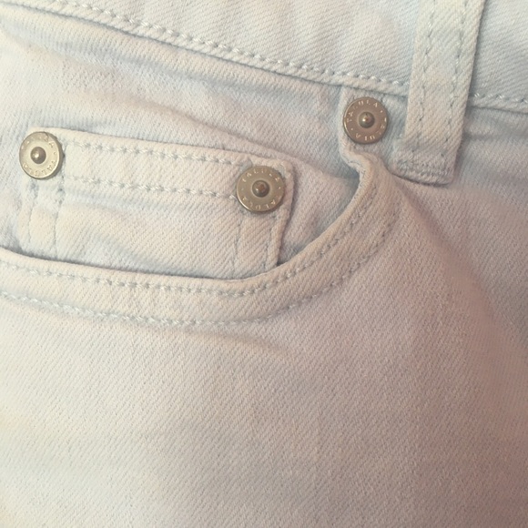 Aritzia Talula Light Blue Denim Shorts - Picture 4 of 5